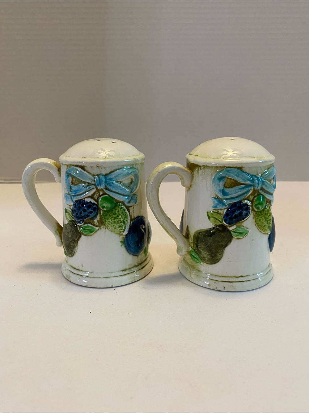 Napcoware Made in Japan S&P Shakers Fruit Design C-8268 No Chips Or Cracks.